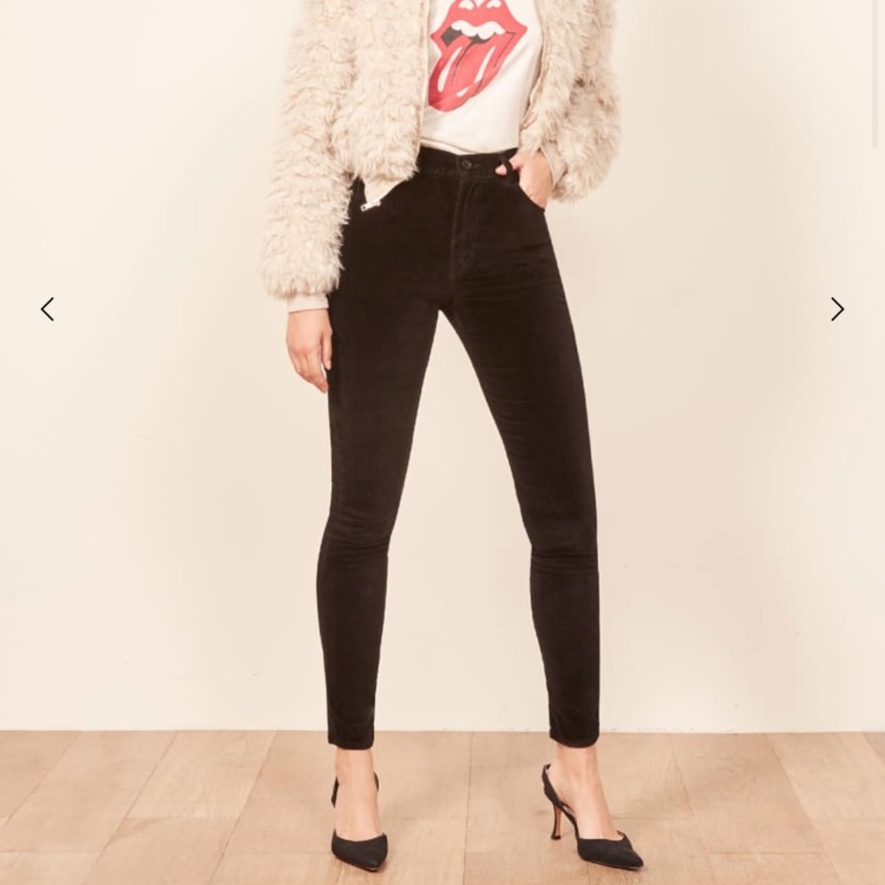 🌟Reformation Rebecca Black Velvet pants size 23